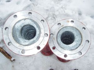 Asymmetrical anti-abrasive lining from Tribet in bend and in outbound straight section of pipeline